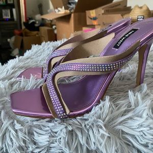 Beautiful nine west sparkly purple heels, size 10